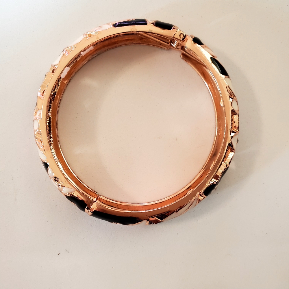 Cloisonne Hinged Signed Goldtone Floral Bangle Black & White Vintage 80s - Picture 8 of 12